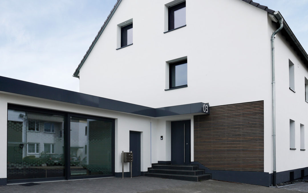 Fassadenbau – Einfamilienhaus in Bergisch Gladbach